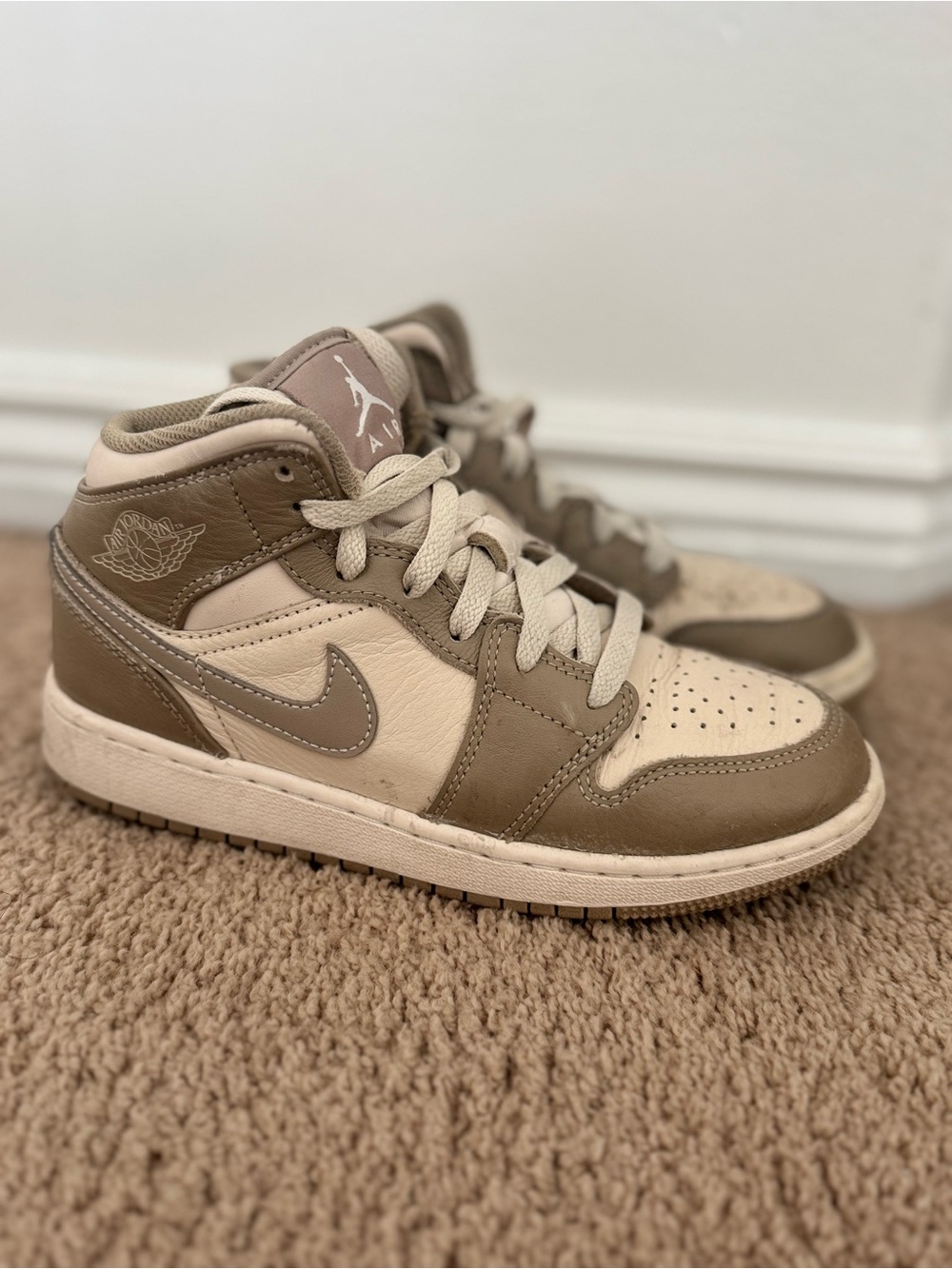 Nike Kids High-Top Sneakers in Cream and Brown